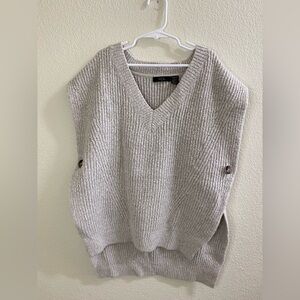 RDI Women's Cream V-Neck Sweater‎